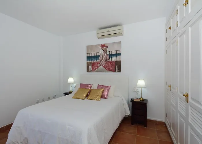 Atolon Main Center By Pvl *